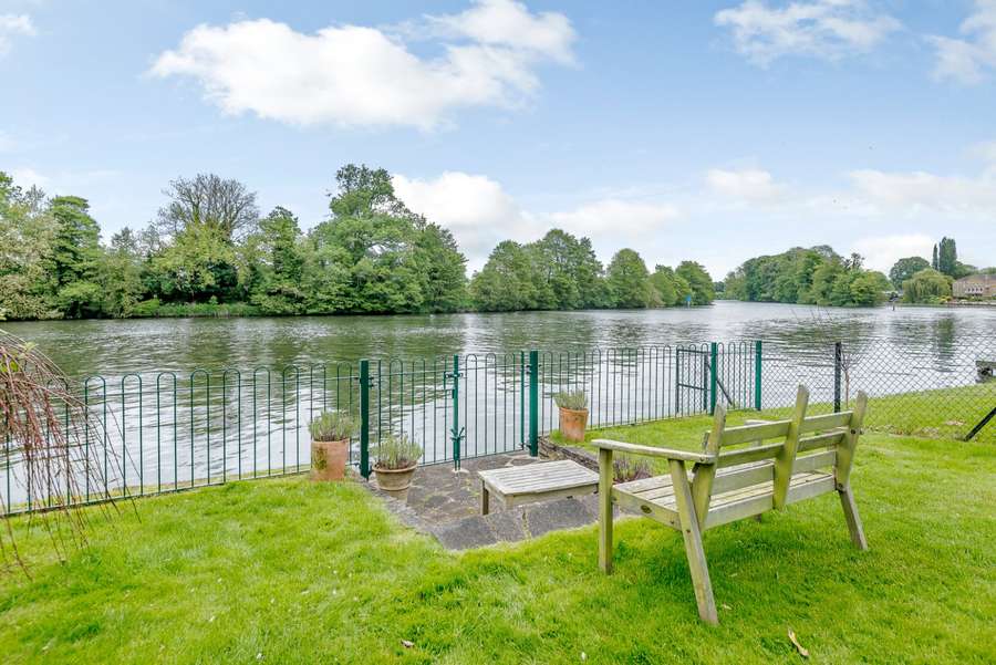 This property has great views of the River Thames